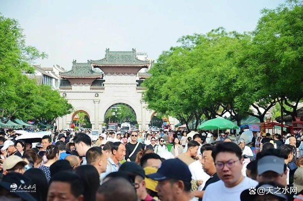 金股配资网 天水“网红”魅力燃爆暑期，文旅商融合共绘消费新图景！