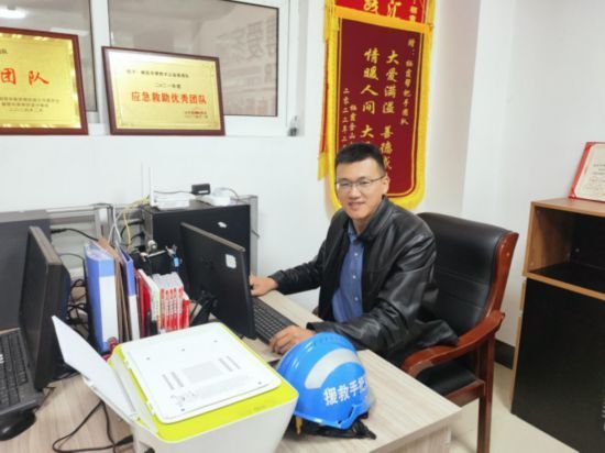 云配资 “人民邮电为人民”的栖霞答卷：邓海军的“帮把手”人生