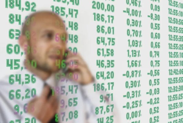 泓利财富 单季度亏损2.55亿元，华致酒行何以巨亏？